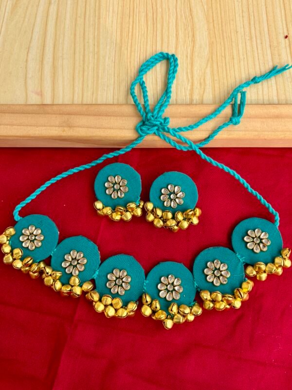 Sunehri Choker Set - Image 5